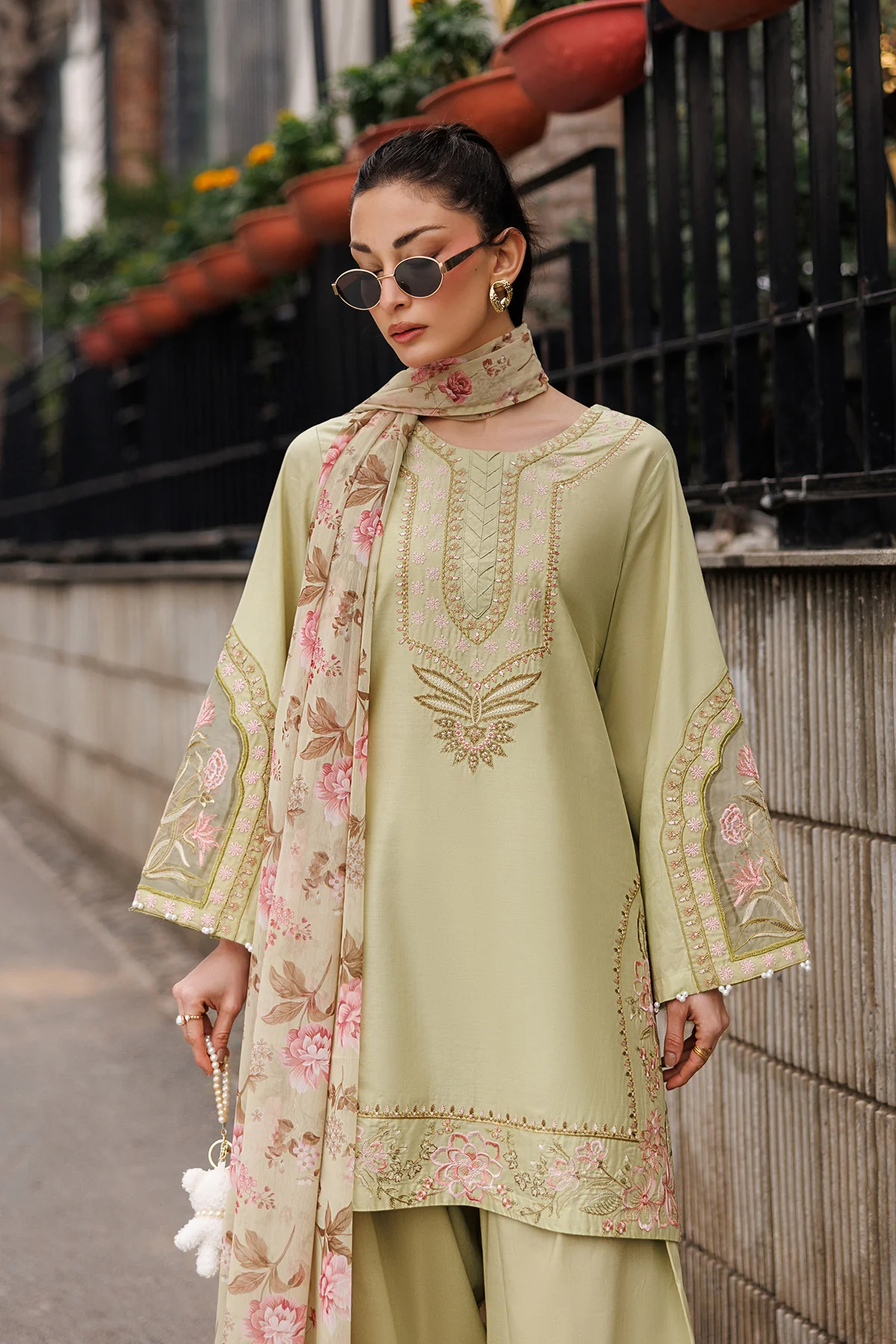 Celadon - Image 4