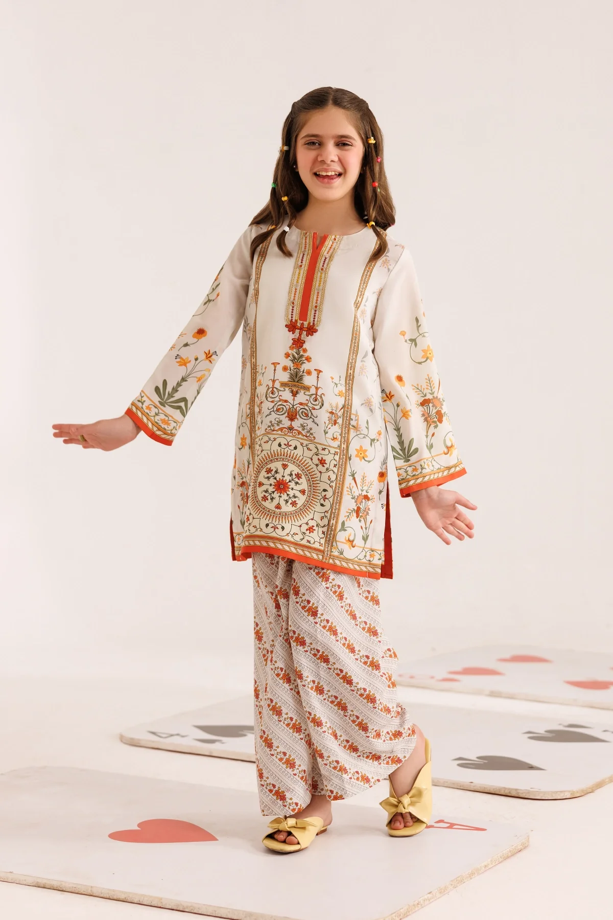 Chessie Bloom - Image 4