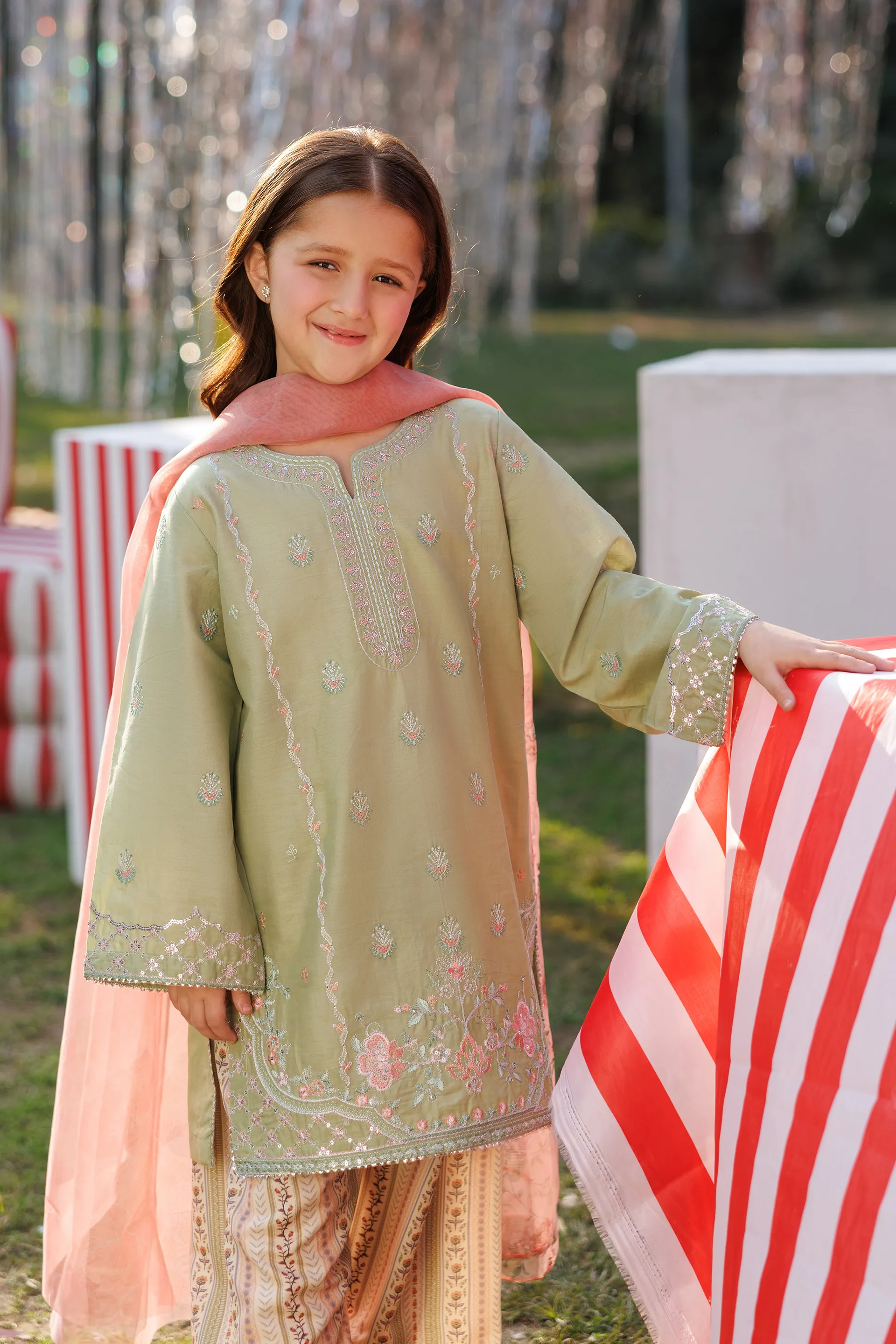 Dewy Glee - Image 2