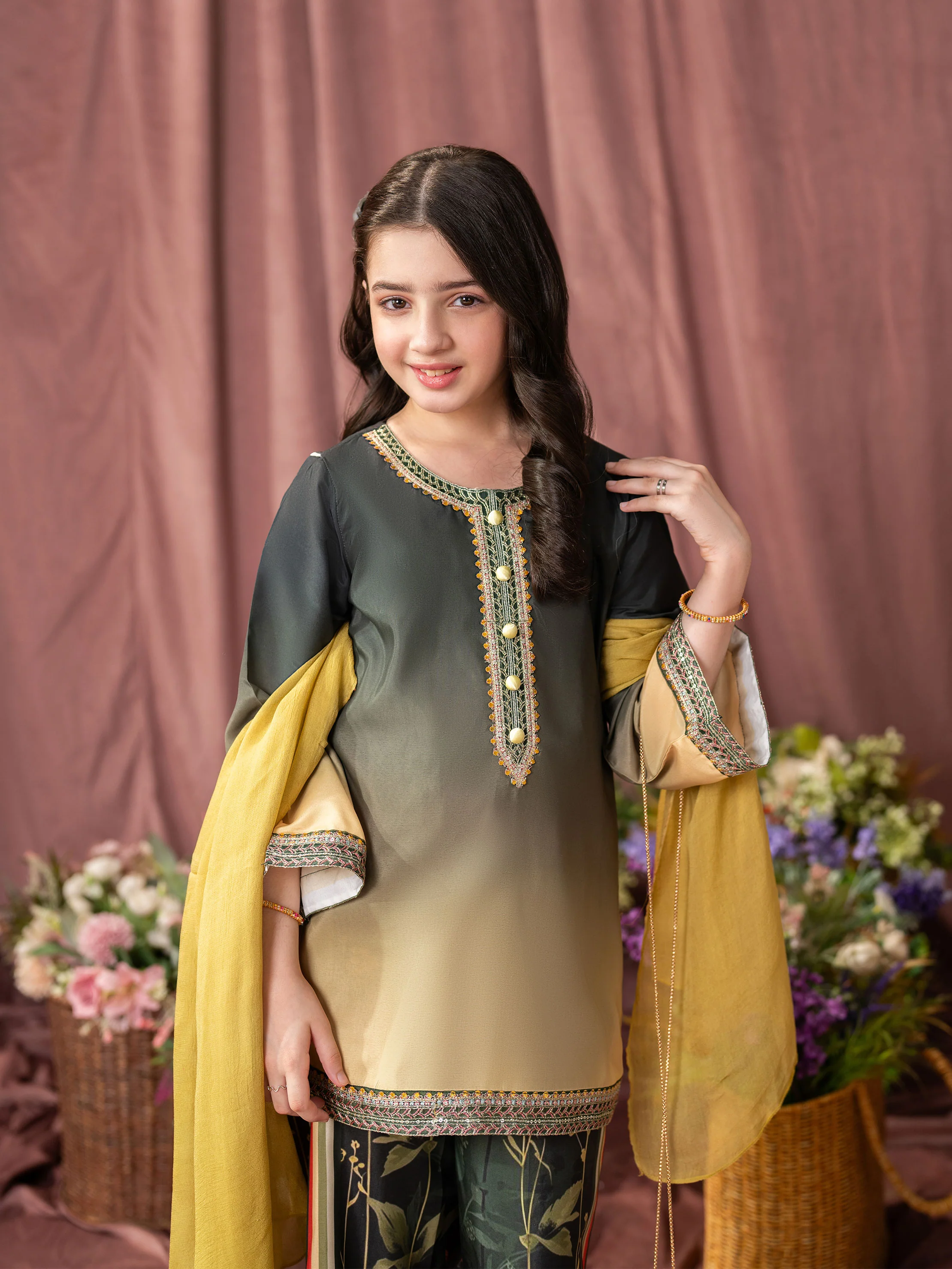 Fardeen - Image 2
