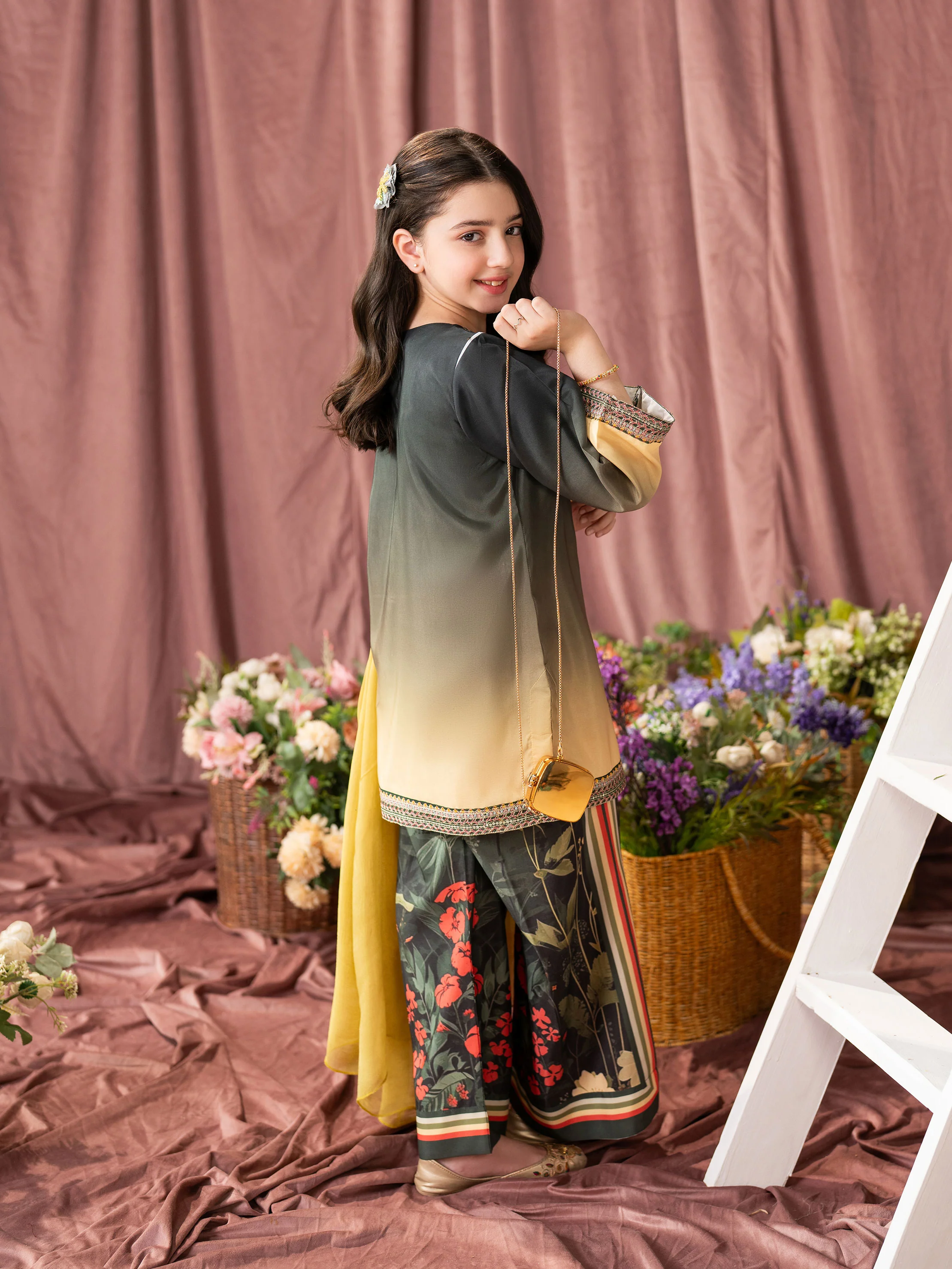 Fardeen - Image 5