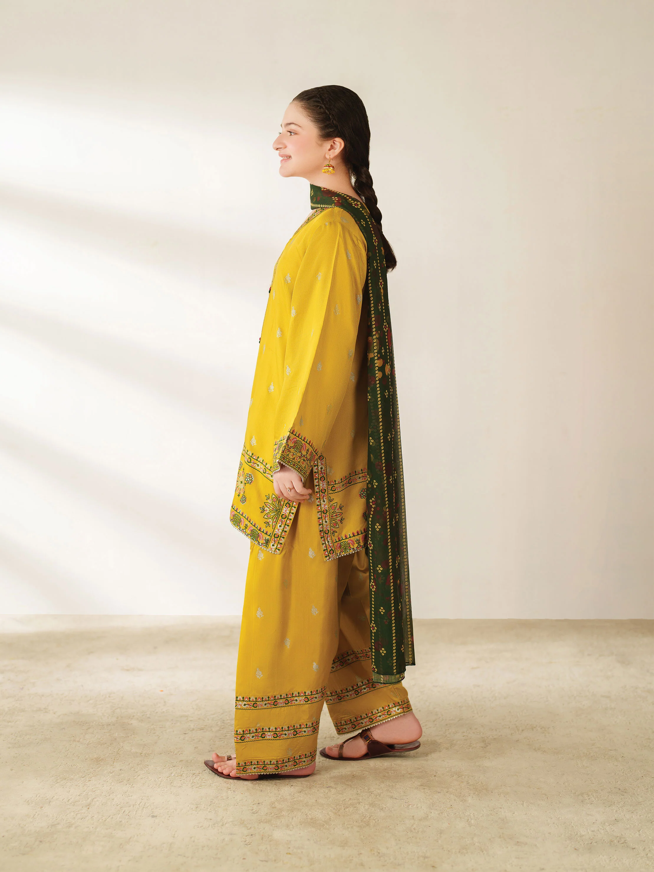 Liva - Image 5