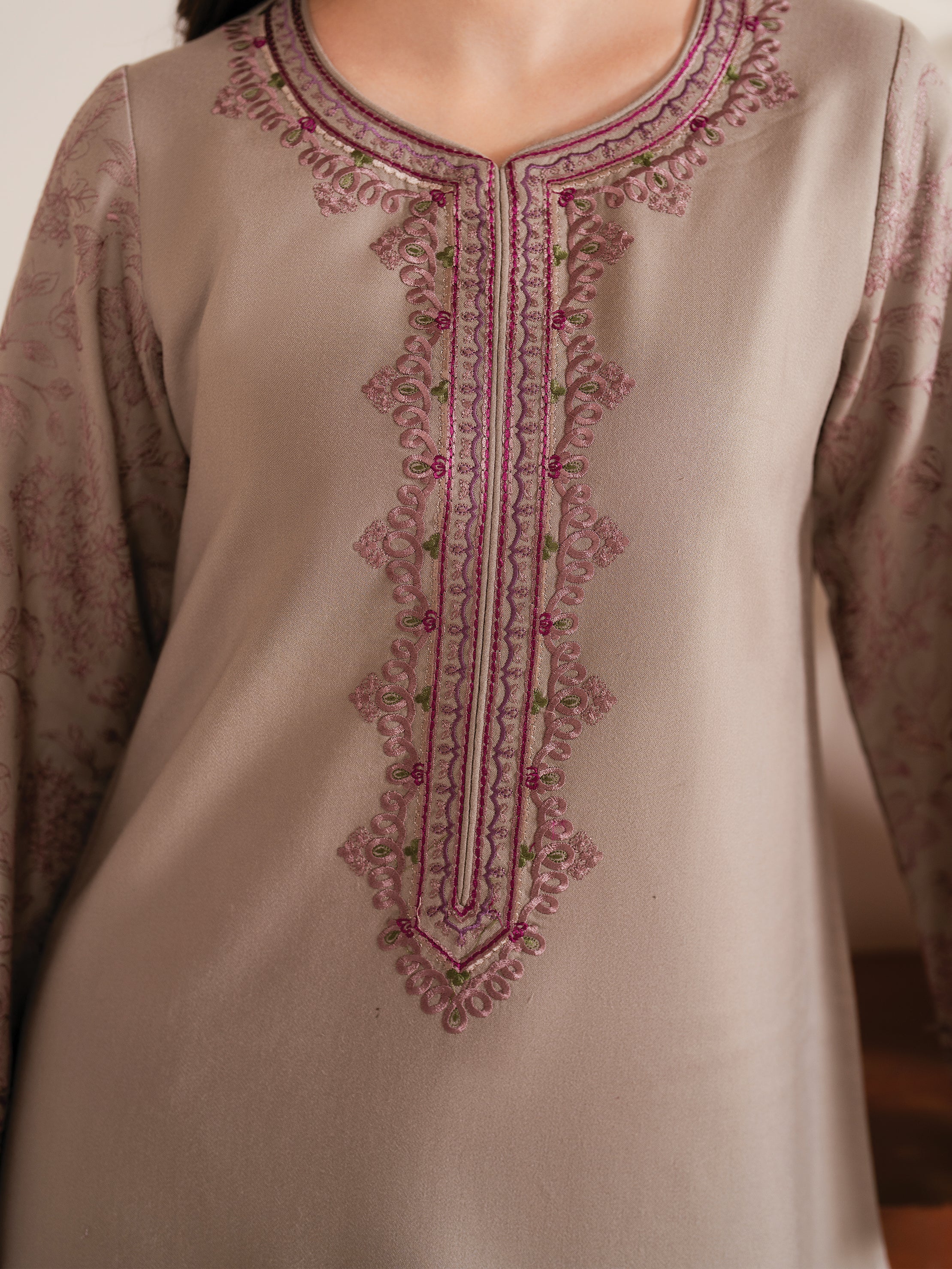 Shahmina - Image 4