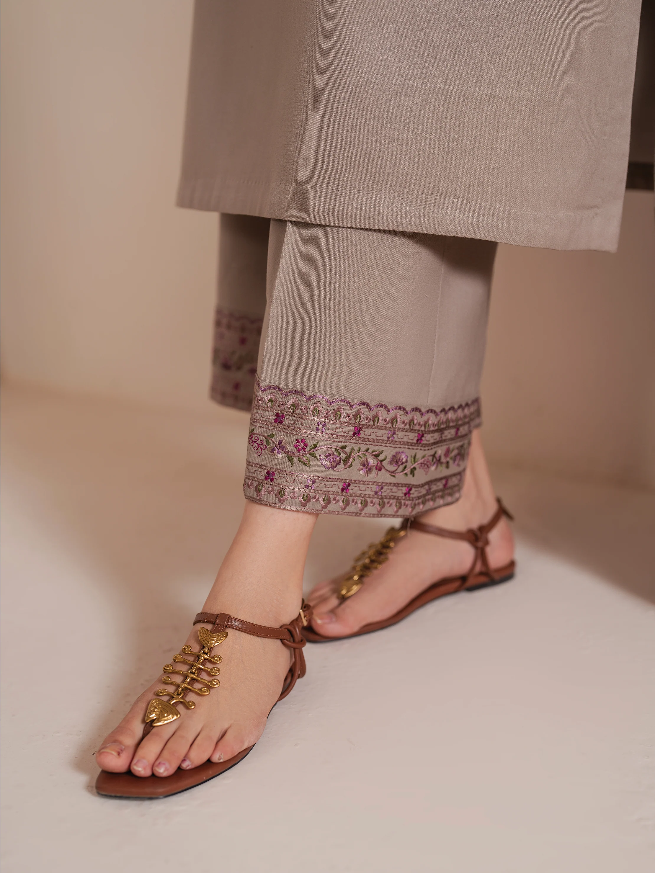 Shahmina - Image 5
