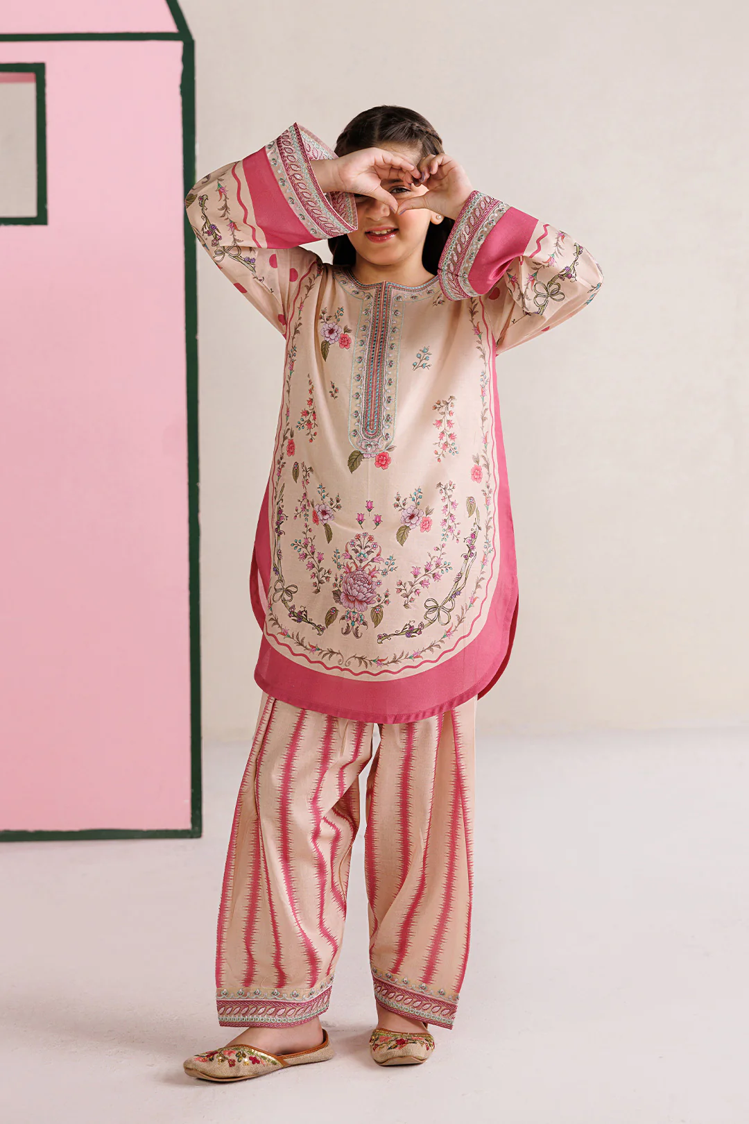 SUGARPLUM - Image 7