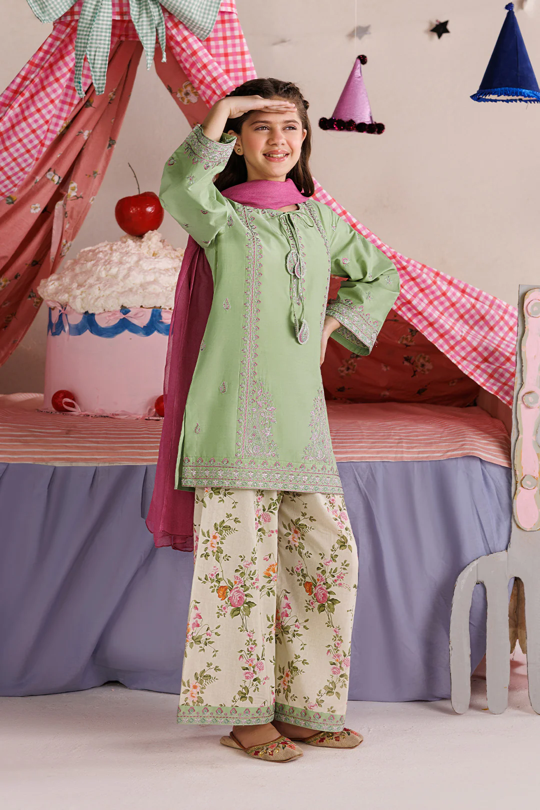 TINY TOTS - Image 7